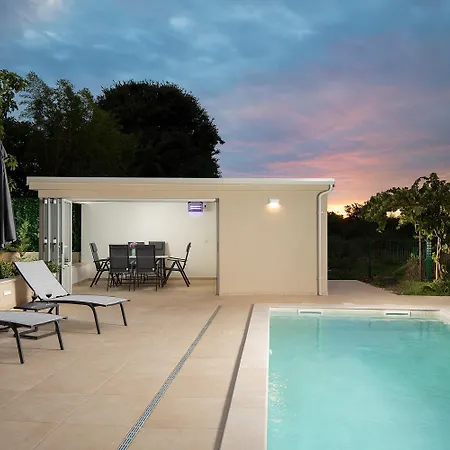 Cvita For 2 People Near Pula With Private Heated Pool Villa
