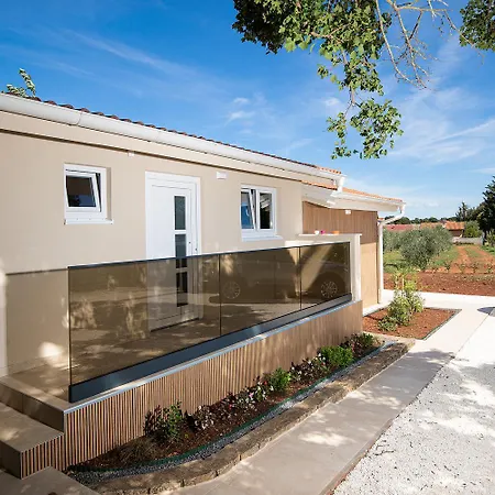 Cvita For 2 People Near Pula With Private Heated Pool Villa *