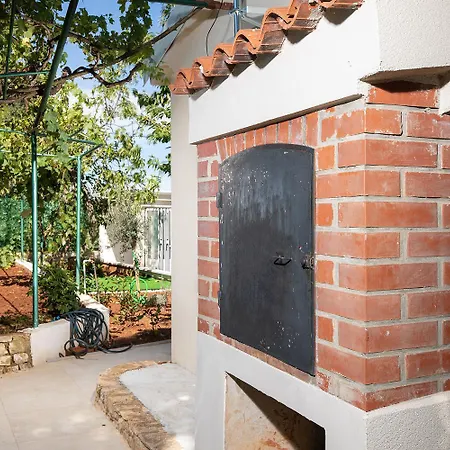 Cvita For 2 People Near Pula With Private Heated Pool Šišan