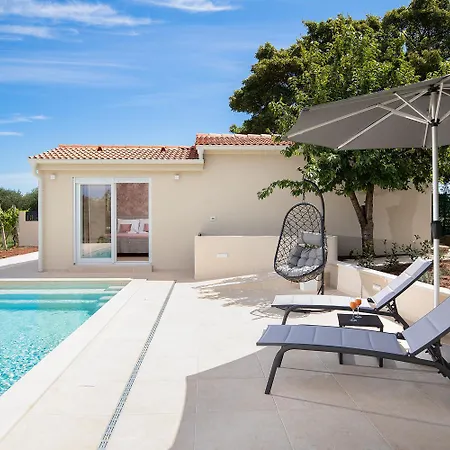 فيلة Cvita For 2 People Near Pula With Private Heated Pool *