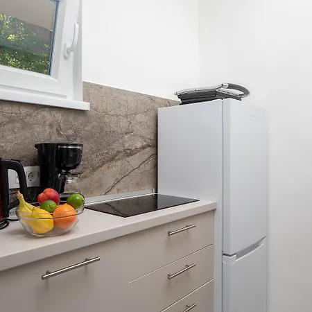 Cvita For 2 People Near Pula With Private Heated Pool فيلة