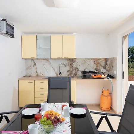 Cvita For 2 People Near Pula With Private Heated Pool * Šišan