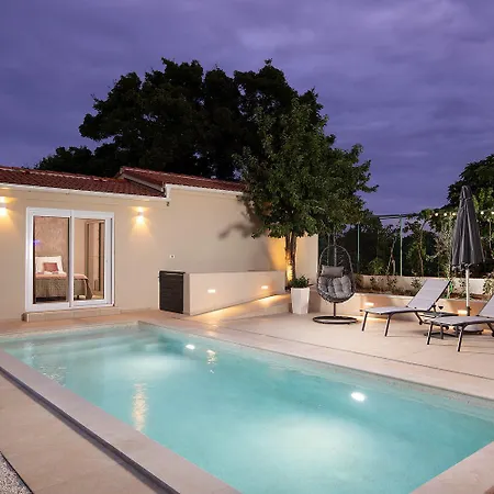 Cvita For 2 People Near Pula With Private Heated Pool * Šišan