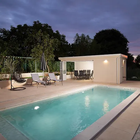 فيلة Cvita For 2 People Near Pula With Private Heated Pool Šišan