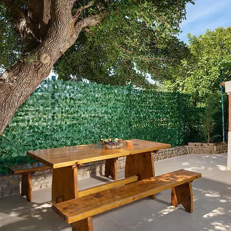 Cvita For 2 People Near Pula With Private Heated Pool Šišan